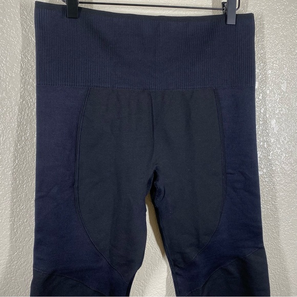 Thirdlove Flex Seamless Compression Legging - Picture 3 of 7